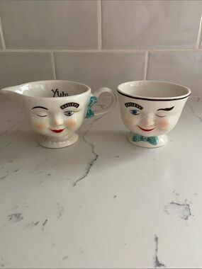 Baileys Irish Cream Winking Face Creamer & Sugar Bowl Set 1996 Yum Vintage